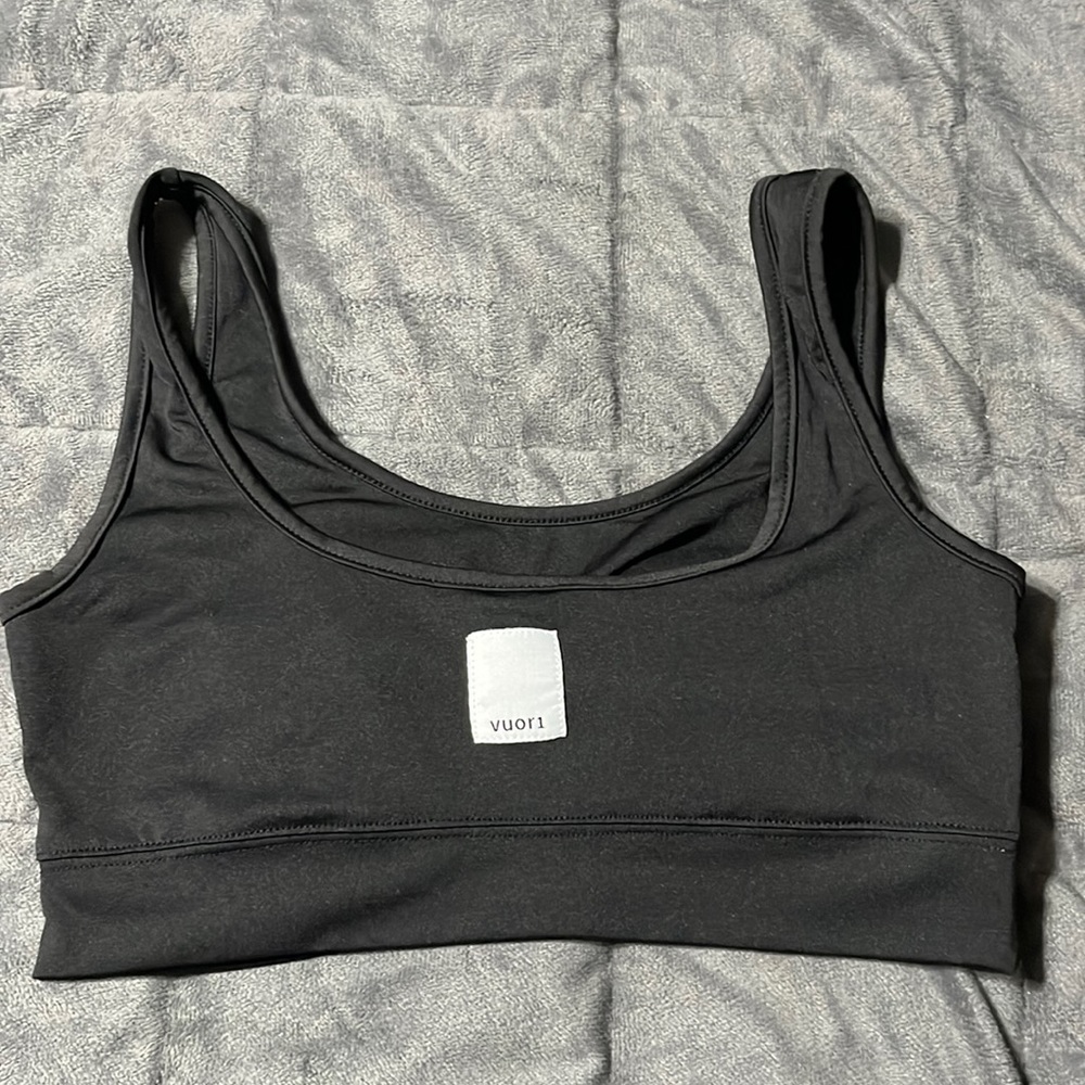 Vuori Black Daily Sports Bra Size Small